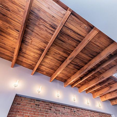 Family Friendly 3-Bedroom Beauty In Le Plateau By Denstays Montreal Exterior photo