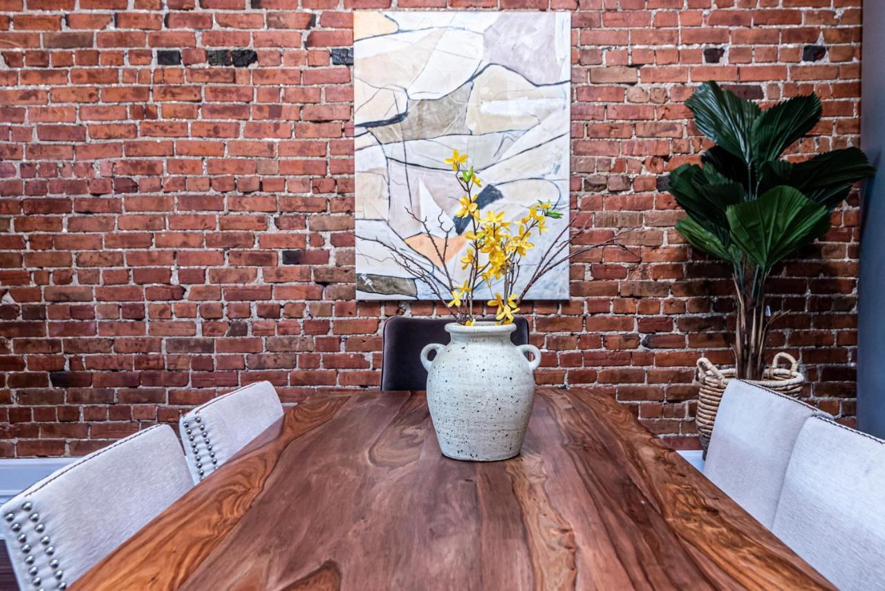 Family Friendly 3-Bedroom Beauty In Le Plateau By Denstays Montreal Exterior photo