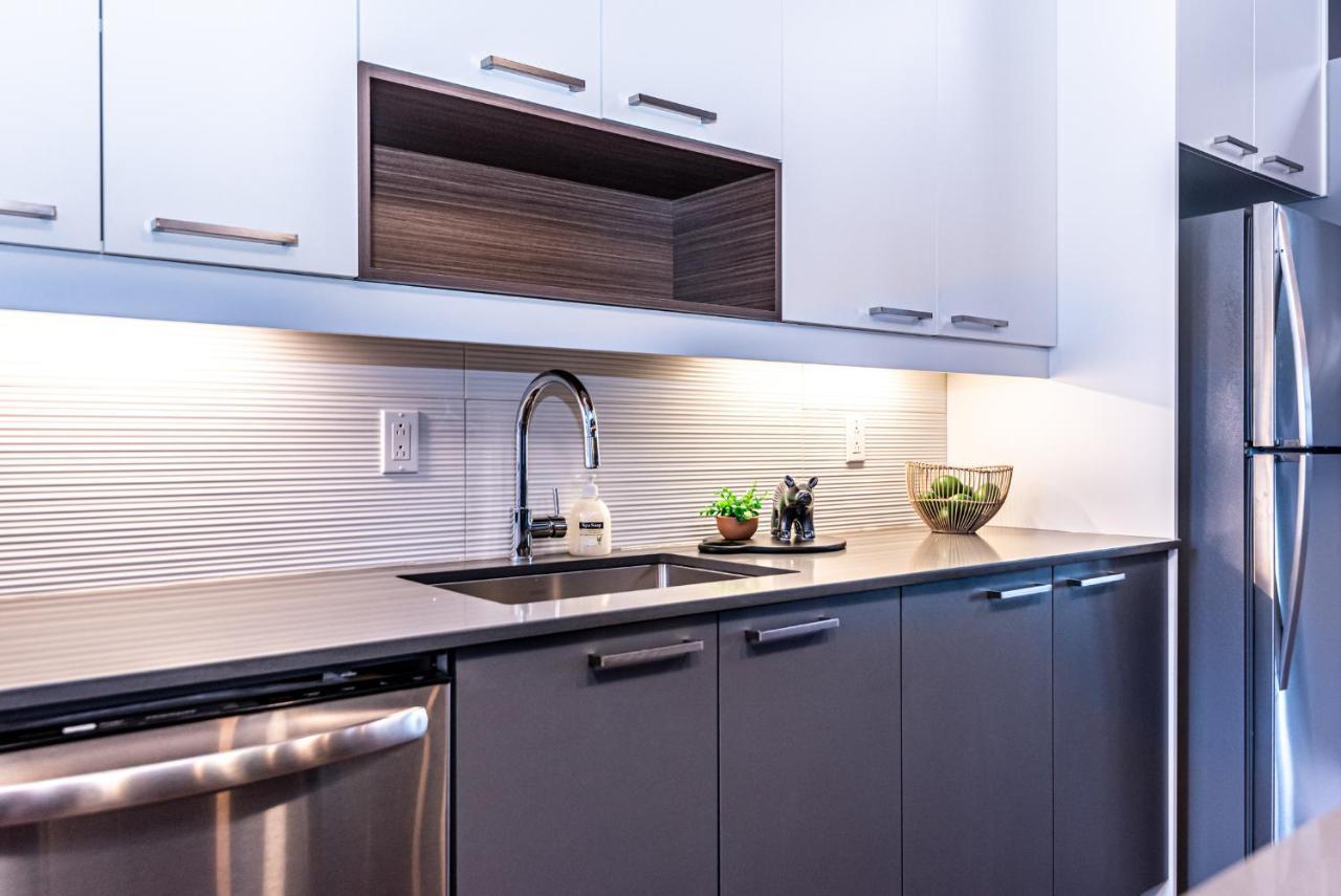 Family Friendly 3-Bedroom Beauty In Le Plateau By Denstays Montreal Exterior photo